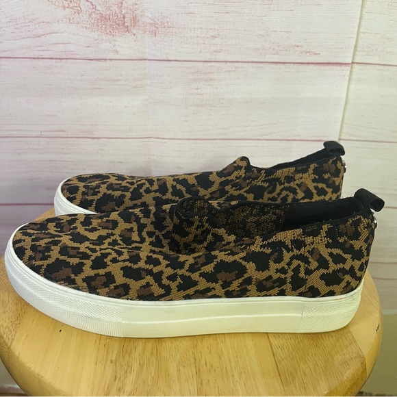 Steve Madden Shoes - Steve Madden Darayl leopard print slip-on sneakers Size 8‎